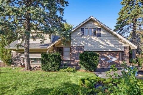 Tiny photo for 2720 Appletree Lane, Northbrook, IL 60062 (MLS # 12789446)