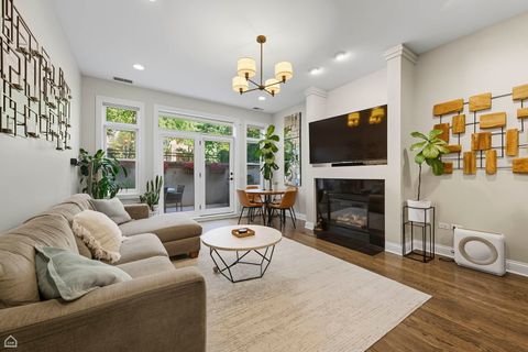 Tiny photo for 4606 N Malden Street #GS, Chicago, IL 60640 (MLS # 12505989)