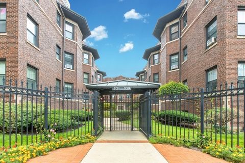 533 W Addison Street 2N Chicago IL 60613