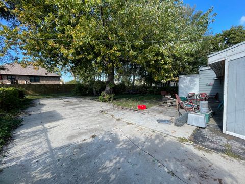 Tiny photo for 9940 Melvina Avenue, Oak Lawn, IL 60453 (MLS # 12503200)