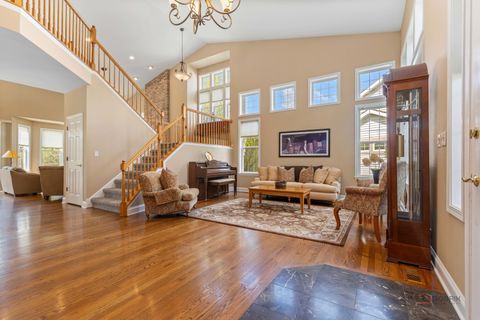 Tiny photo for 2203 Miramar Court, Buffalo Grove, IL 60089 (MLS # 12618731)