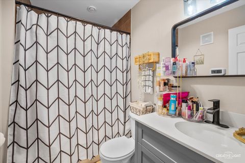 Tiny photo for 850 S Lorraine Road #1G, Wheaton, IL 60189 (MLS # 12504986)