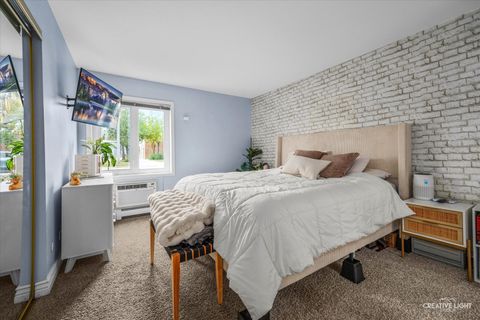 Tiny photo for 850 S Lorraine Road #1G, Wheaton, IL 60189 (MLS # 12504986)