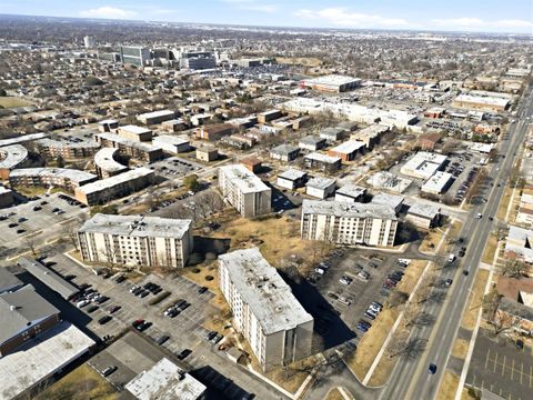 Tiny photo for 9740 S Pulaski Road #605, Oak Lawn, IL 60453 (MLS # 12581864)