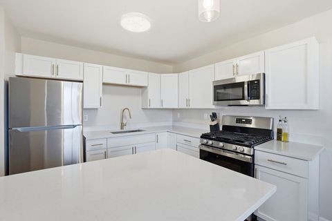 Tiny photo for 9740 S Pulaski Road #605, Oak Lawn, IL 60453 (MLS # 12581864)