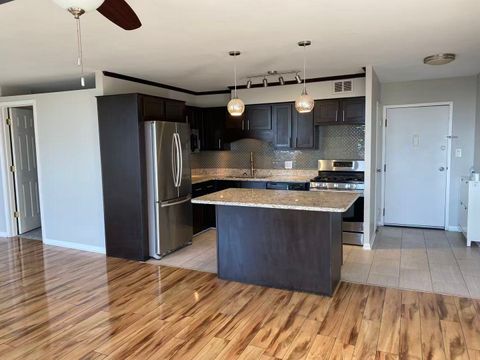 Tiny photo for 20 N Tower Road #9D, Oak Brook, IL 60523 (MLS # 12454111)