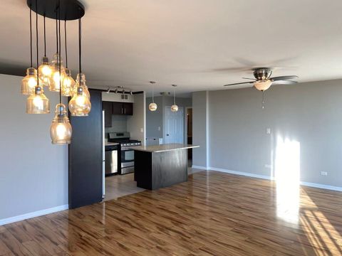 Tiny photo for 20 N Tower Road #9D, Oak Brook, IL 60523 (MLS # 12454111)