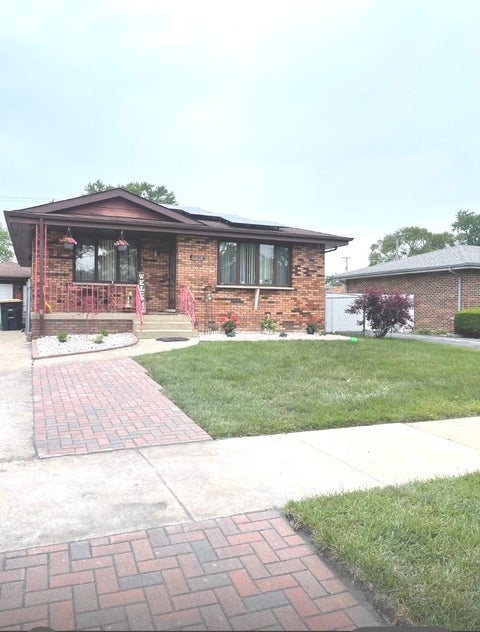 Tiny photo for 18624 Wentworth Avenue, Lansing, IL 60438 (MLS # 12691699)