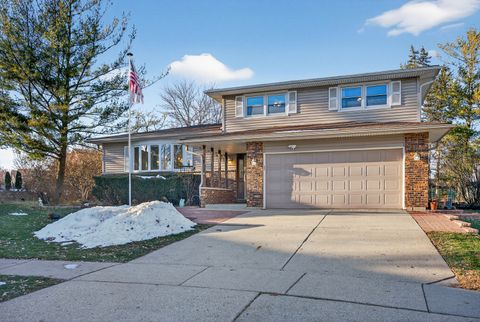 Photo of 1790 Devonshire Court, Elgin, IL 60123 (MLS # 12535245)