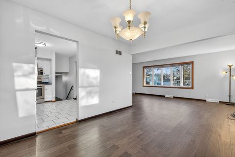 Tiny photo for 1790 Devonshire Court, Elgin, IL 60123 (MLS # 12535245)