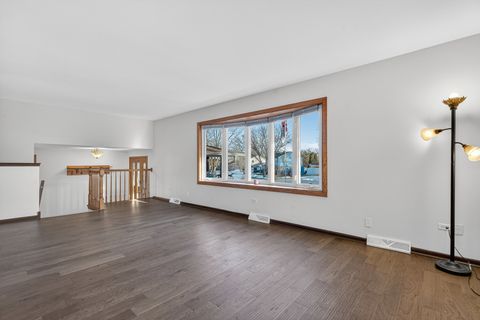 Tiny photo for 1790 Devonshire Court, Elgin, IL 60123 (MLS # 12535245)