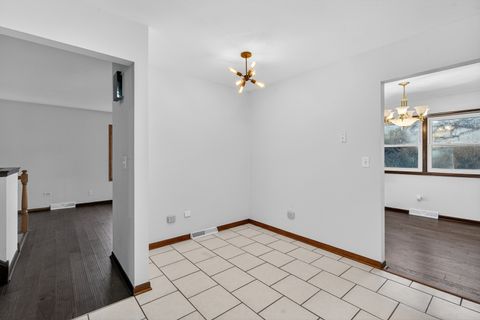 Tiny photo for 1790 Devonshire Court, Elgin, IL 60123 (MLS # 12535245)