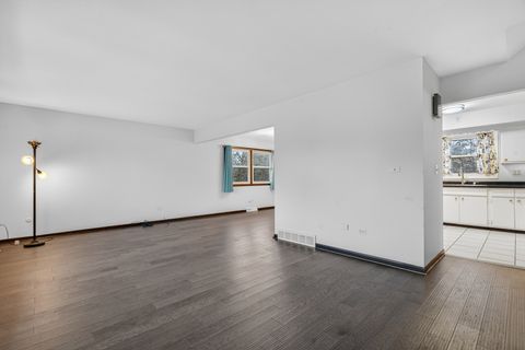 Tiny photo for 1790 Devonshire Court, Elgin, IL 60123 (MLS # 12535245)