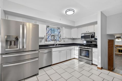 Tiny photo for 1790 Devonshire Court, Elgin, IL 60123 (MLS # 12535245)