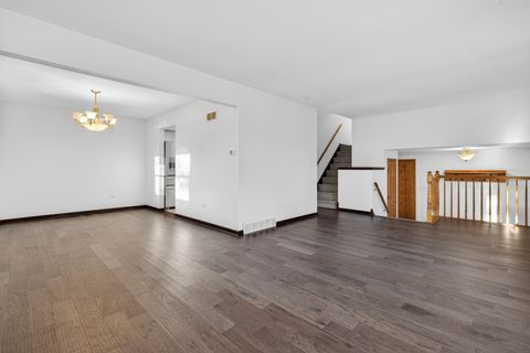 Tiny photo for 1790 Devonshire Court, Elgin, IL 60123 (MLS # 12535245)