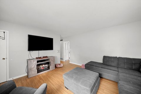 Tiny photo for 406 Cahill Road, Streamwood, IL 60107 (MLS # 12397401)