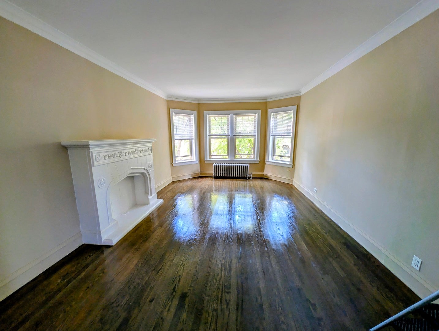 6711 N Greenview Avenue 2H
