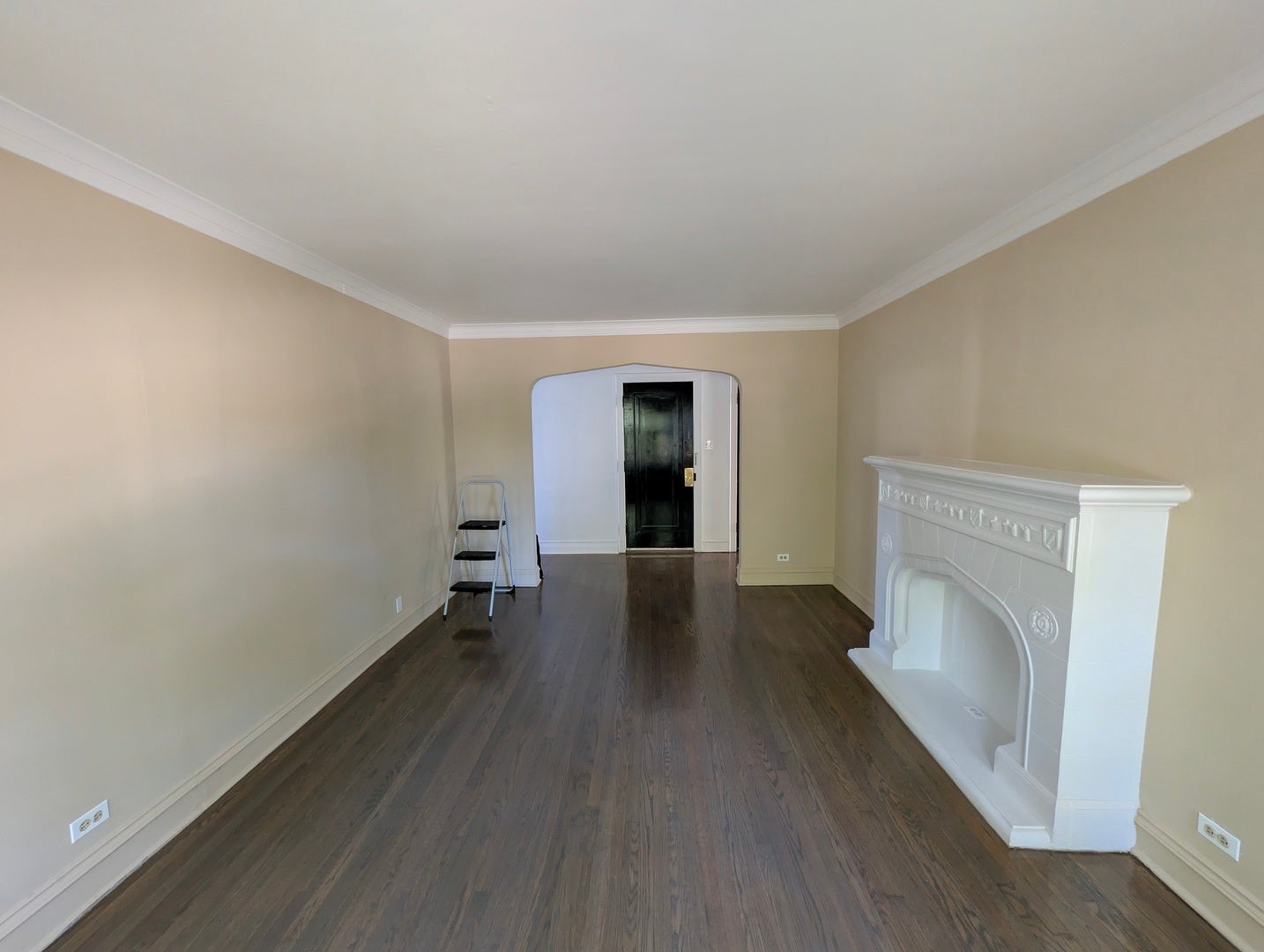 6711 N Greenview Avenue 2H