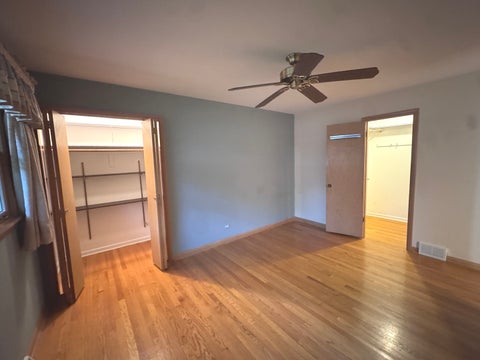 Tiny photo for 1610 E Dogwood Lane, Mount Prospect, IL 60056 (MLS # 12754422)
