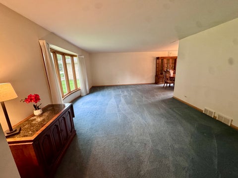 Tiny photo for 1610 E Dogwood Lane, Mount Prospect, IL 60056 (MLS # 12754422)