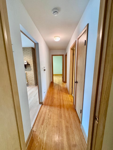 Tiny photo for 1610 E Dogwood Lane, Mount Prospect, IL 60056 (MLS # 12754422)