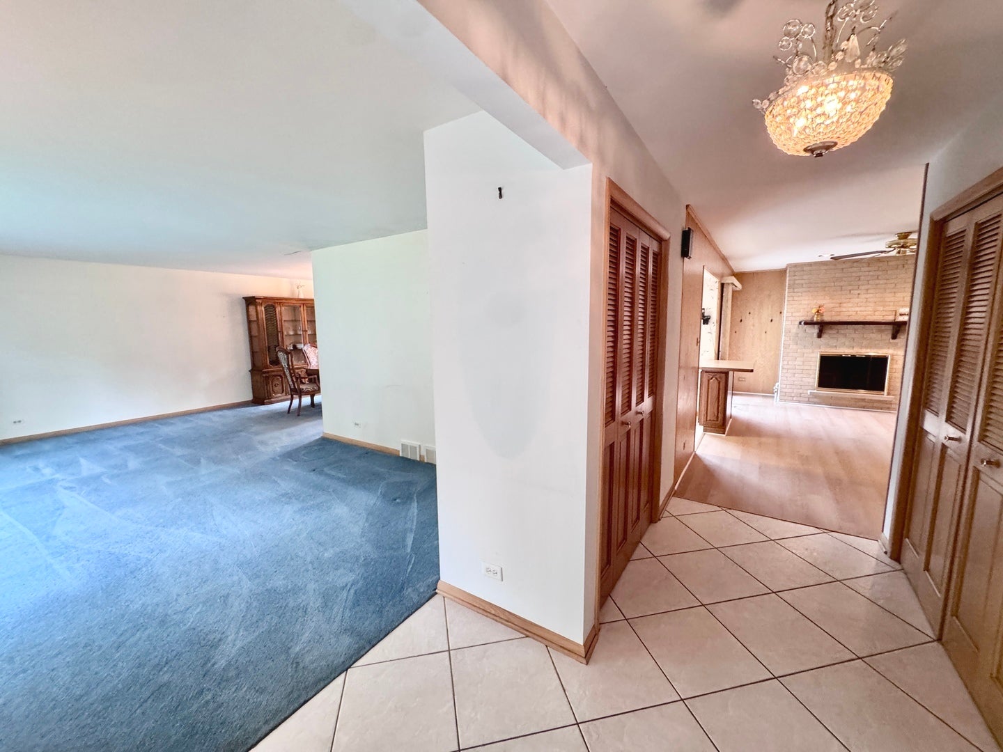 1610 E Dogwood Lane