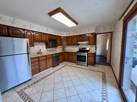 Tiny photo for 1610 E Dogwood Lane, Mount Prospect, IL 60056 (MLS # 12754422)