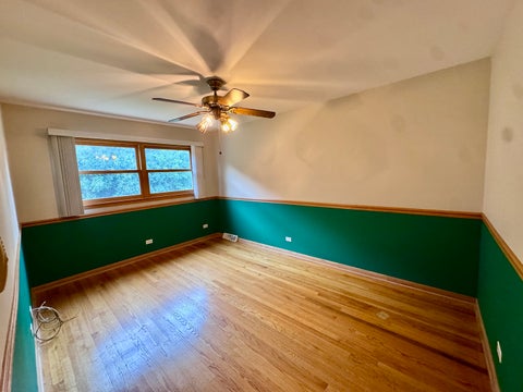 Tiny photo for 1610 E Dogwood Lane, Mount Prospect, IL 60056 (MLS # 12754422)
