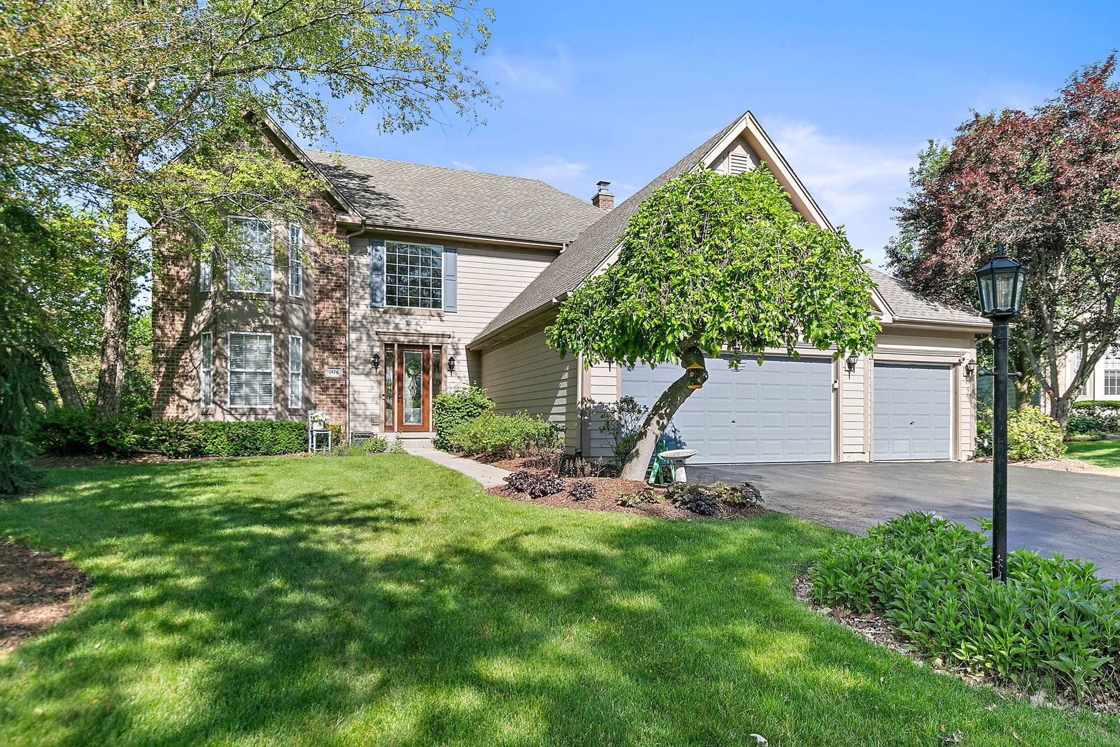 1476 Columbia Lane