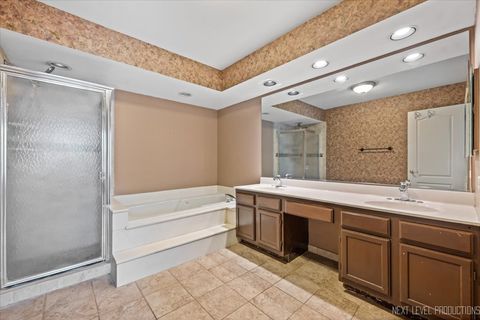 Tiny photo for 286 Lorraine Circle, Bloomingdale, IL 60108 (MLS # 12483588)