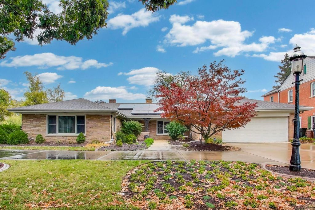 Photo for 1845 N 78th Court, Elmwood Park, IL 60707 (MLS # 12498289)