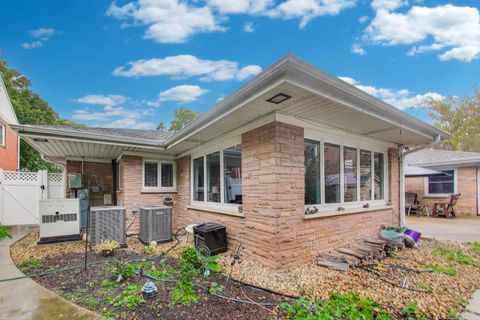 Tiny photo for 1845 N 78th Court, Elmwood Park, IL 60707 (MLS # 12498289)