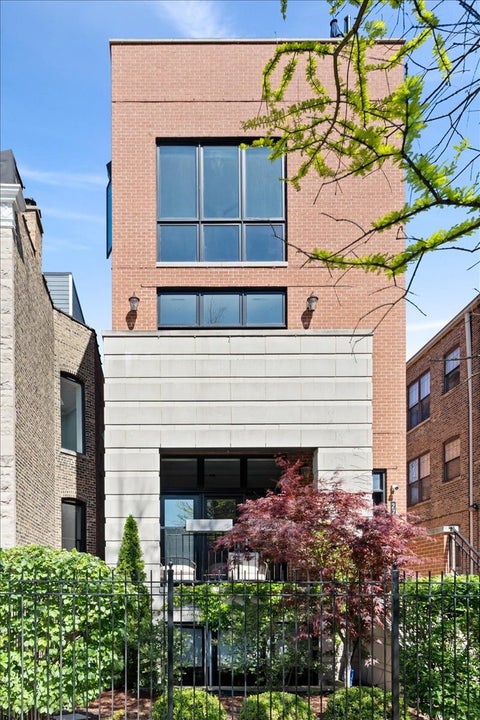 Photo of 2715 N MILDRED Avenue #PH, Chicago, IL 60614 (MLS # 12790828)