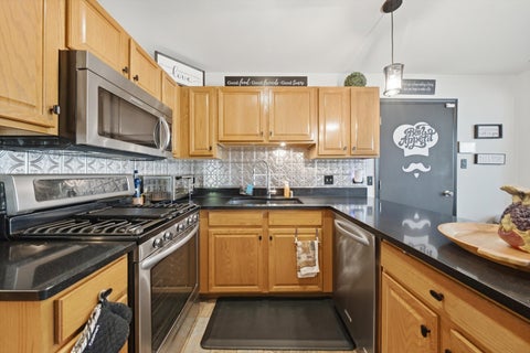 Tiny photo for 13916 S Cambridge Circle, Plainfield, IL 60544 (MLS # 12744752)