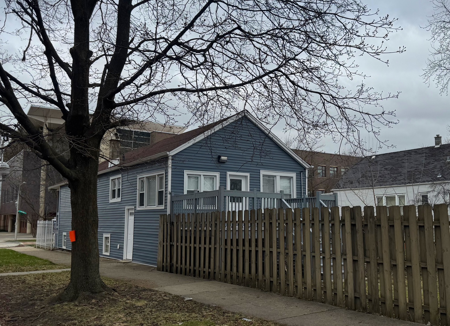 6355 S Oakley Avenue