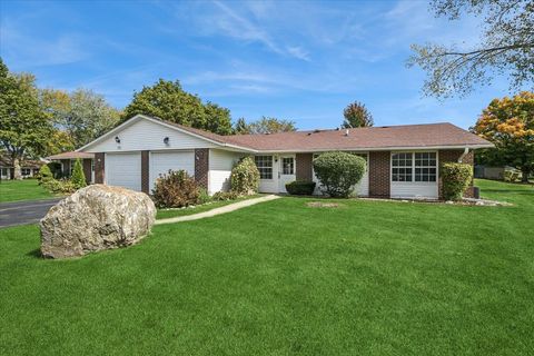 Photo of 7302 Dunwood Court, Fox Lake, IL 60020 (MLS # 12488384)