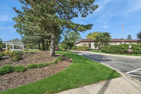 Tiny photo for 7302 Dunwood Court, Fox Lake, IL 60020 (MLS # 12488384)