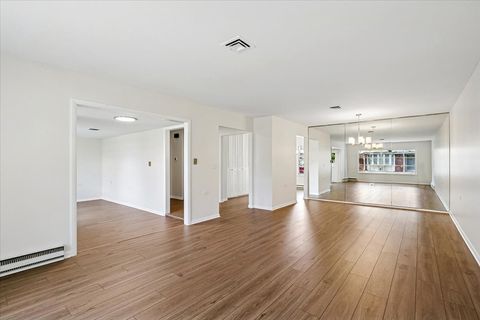 Tiny photo for 7302 Dunwood Court, Fox Lake, IL 60020 (MLS # 12488384)