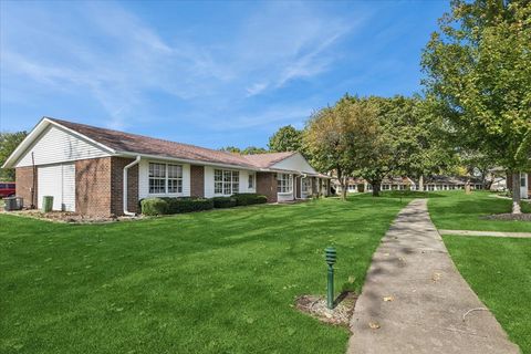 Tiny photo for 7302 Dunwood Court, Fox Lake, IL 60020 (MLS # 12488384)