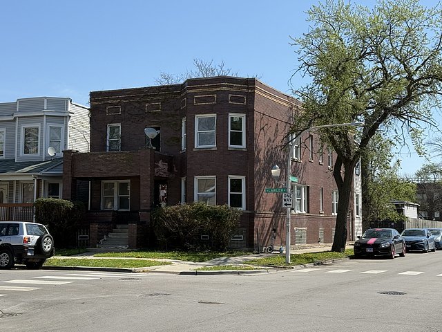 1001 N Lawler Avenue
