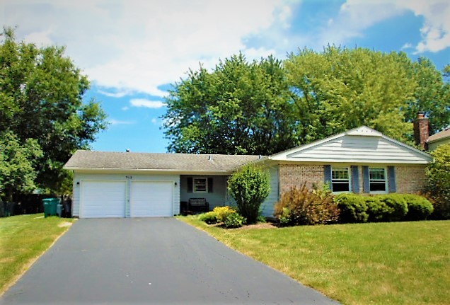 Photo 1 of 22 — 910 Shady Grove Lane, Buffalo Grove, IL 60089
