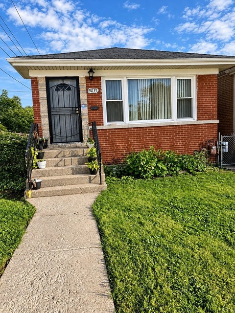 Photo of 9035 S Parnell Avenue, Chicago, IL 60620 (MLS # 12793303)