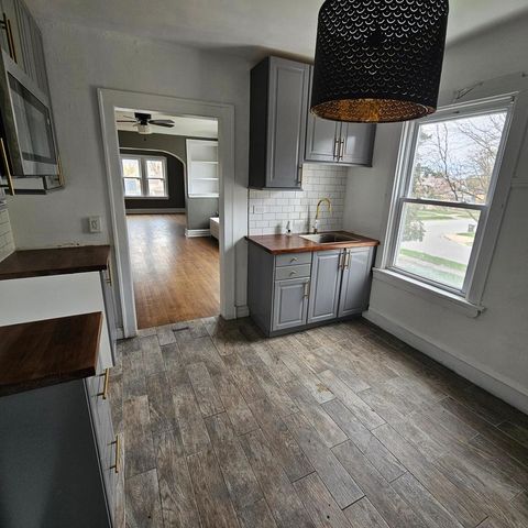 Tiny photo for 2626 W 96th Place, Evergreen Park, IL 60805 (MLS # 12619796)