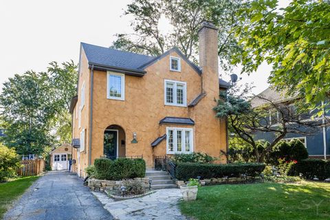 A home in La Grange Park