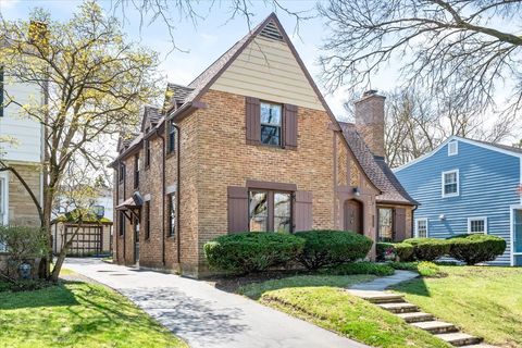 2025 Thornwood Avenue Wilmette IL 60091