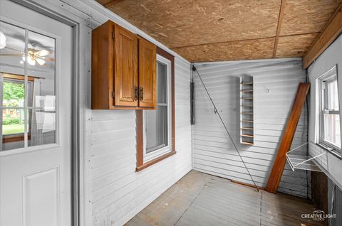 Tiny photo for 92 Maple Street, Sugar Grove, IL 60554 (MLS # 12493201)