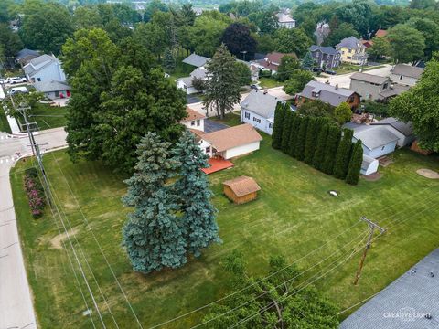Tiny photo for 92 Maple Street, Sugar Grove, IL 60554 (MLS # 12493201)