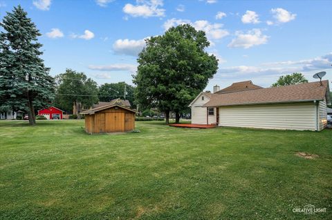 Tiny photo for 92 Maple Street, Sugar Grove, IL 60554 (MLS # 12493201)