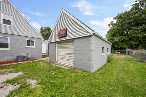 Tiny photo for 1606 Coyne Center Road, Milan, IL 61264 (MLS # 12690580)