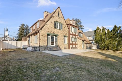 Tiny photo for 215 W Prospect Street, Kewanee, IL 61443 (MLS # 12569605)